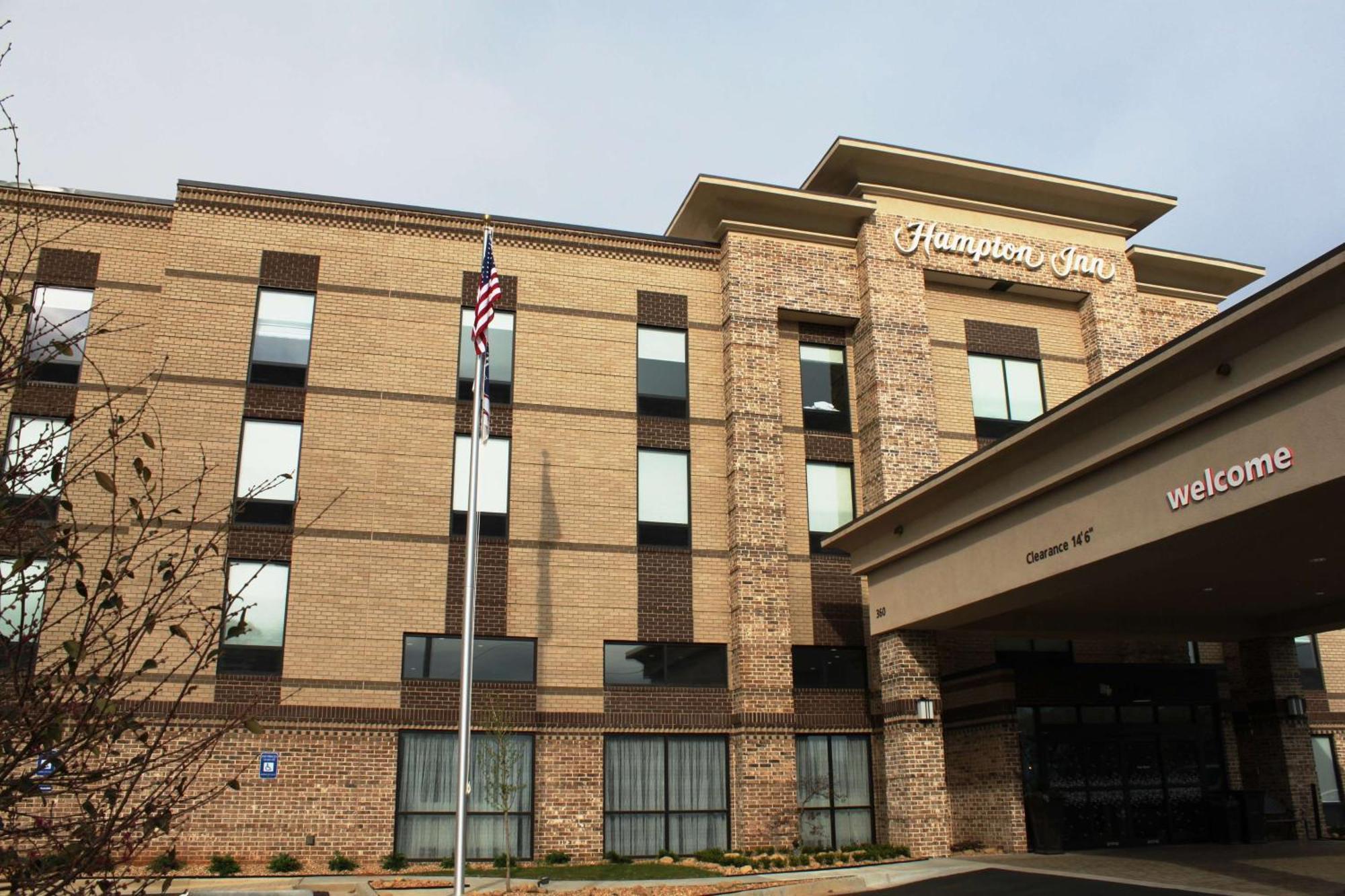 Hampton Inn Forsyth Exterior photo